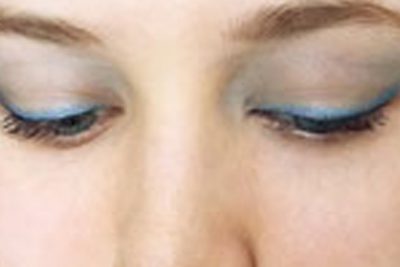 A Cool Summer Look with Monave Blue Liner
